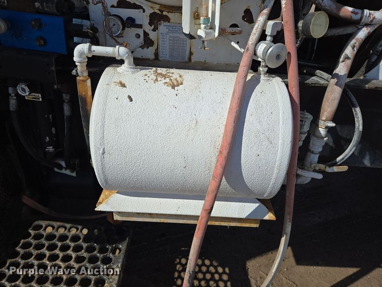 image for item DO2513 2006 Kenworth W900 ready mix truck