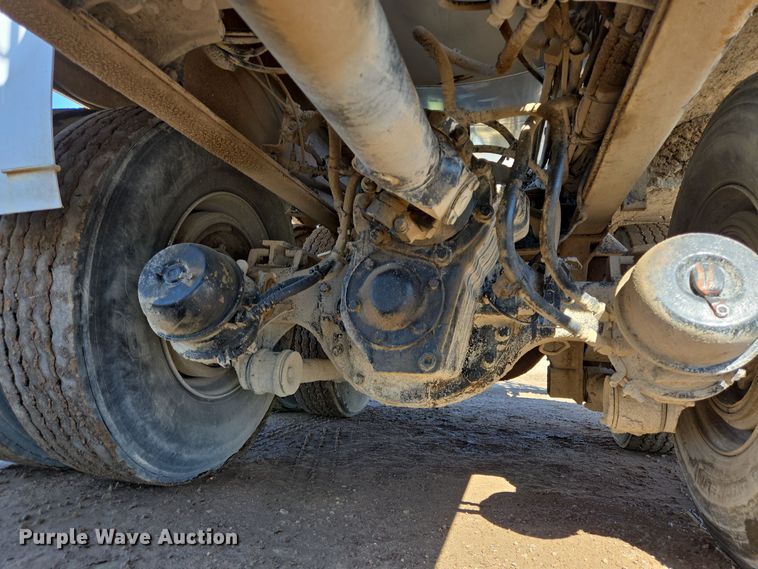 image for item DO2513 2006 Kenworth W900 ready mix truck