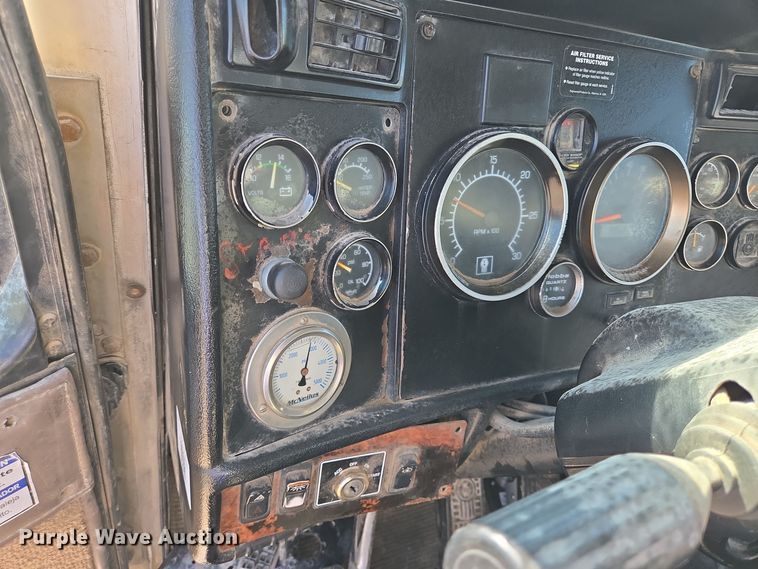 image for item DO2513 2006 Kenworth W900 ready mix truck