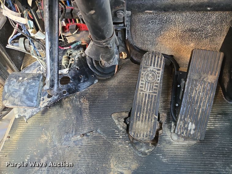 image for item DO2513 2006 Kenworth W900 ready mix truck