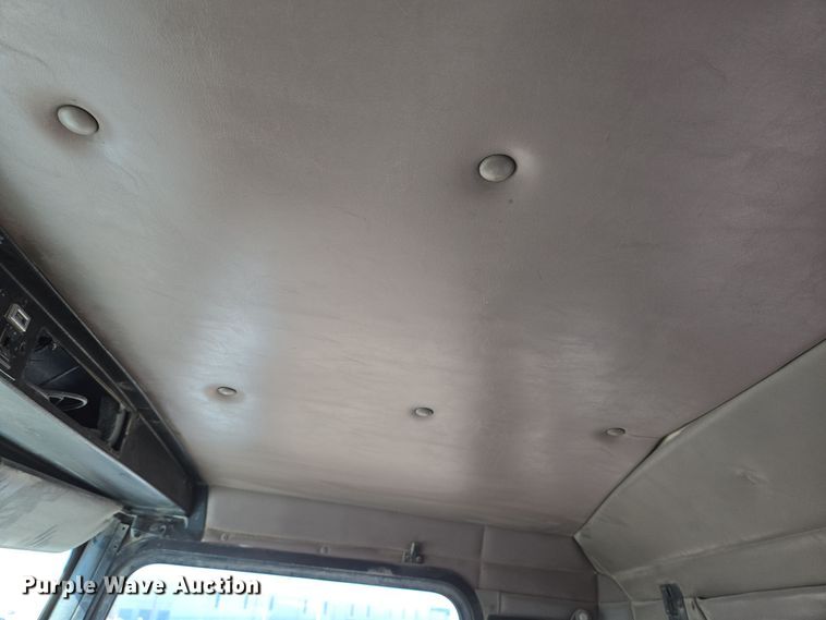 image for item DO2513 2006 Kenworth W900 ready mix truck