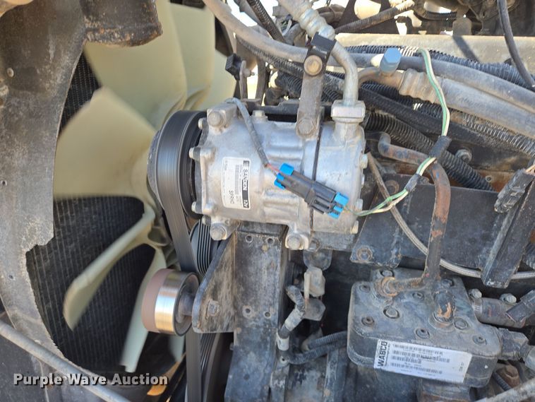 image for item DO2513 2006 Kenworth W900 ready mix truck