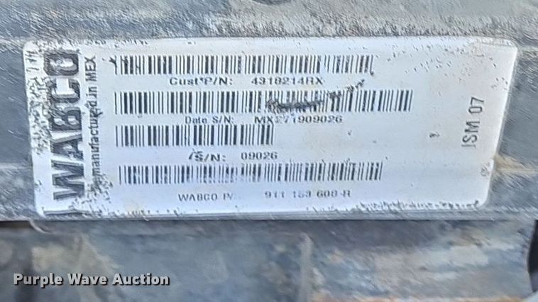 image for item DO2513 2006 Kenworth W900 ready mix truck