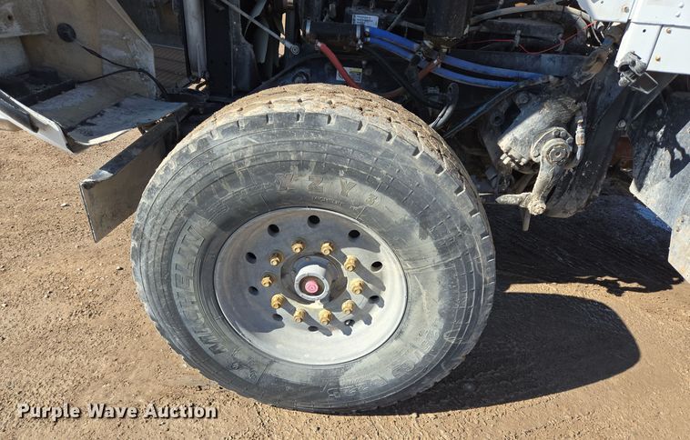 image for item DO2513 2006 Kenworth W900 ready mix truck