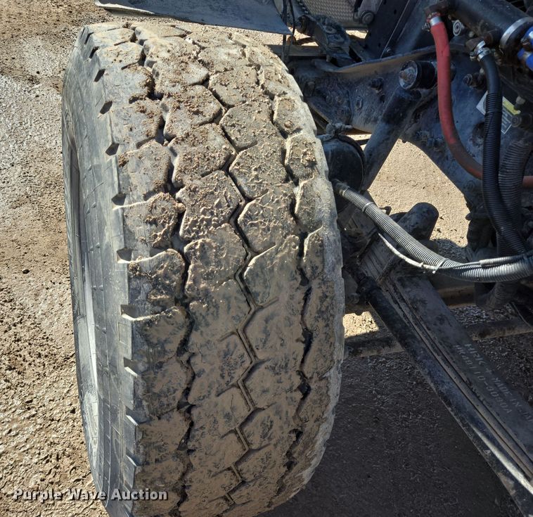 image for item DO2513 2006 Kenworth W900 ready mix truck