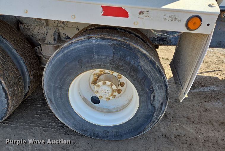 image for item DO2513 2006 Kenworth W900 ready mix truck