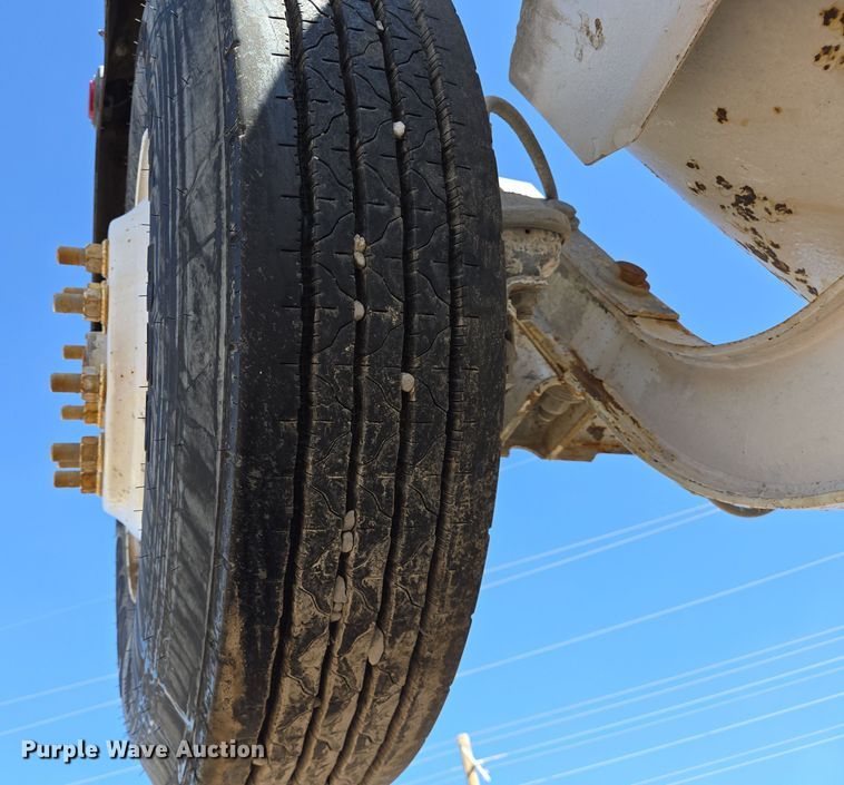 image for item DO2513 2006 Kenworth W900 ready mix truck