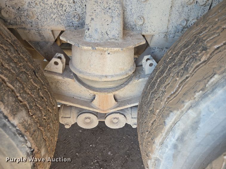 image for item DO2513 2006 Kenworth W900 ready mix truck