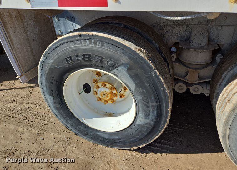 image for item DO2513 2006 Kenworth W900 ready mix truck