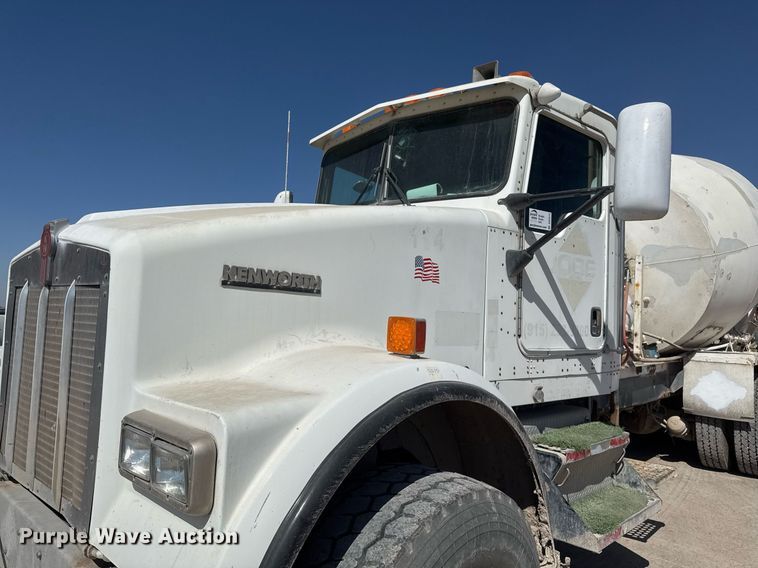 image for item DO2514 2006 Kenworth W900 ready mix truck