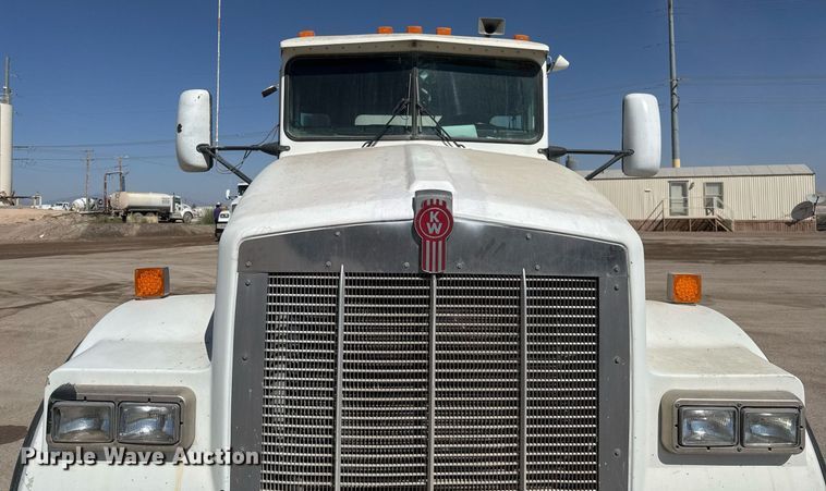 image for item DO2514 2006 Kenworth W900 ready mix truck