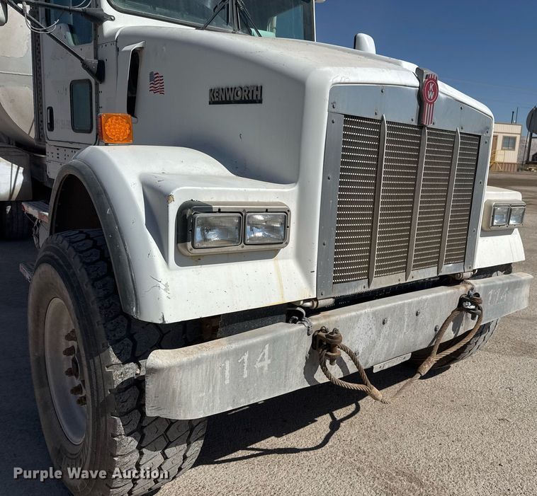 image for item DO2514 2006 Kenworth W900 ready mix truck