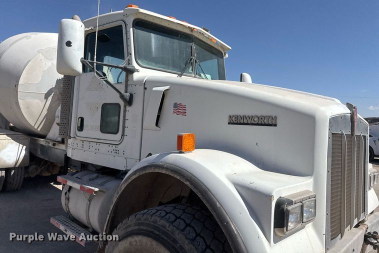 image for item DO2514 2006 Kenworth W900 ready mix truck