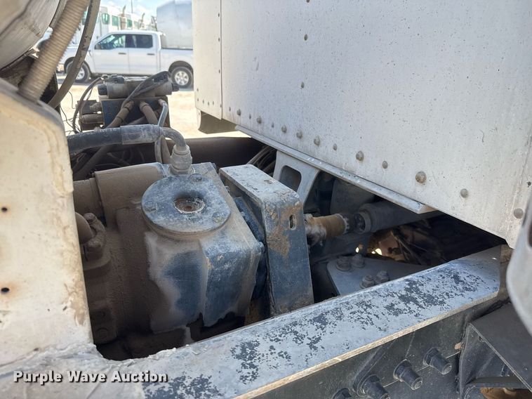 image for item DO2514 2006 Kenworth W900 ready mix truck