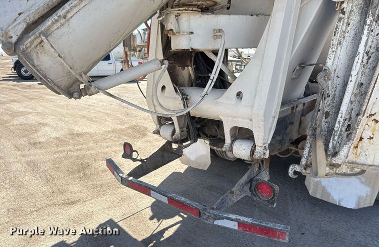 image for item DO2514 2006 Kenworth W900 ready mix truck