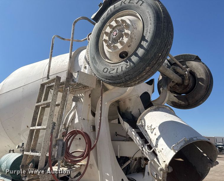 image for item DO2514 2006 Kenworth W900 ready mix truck