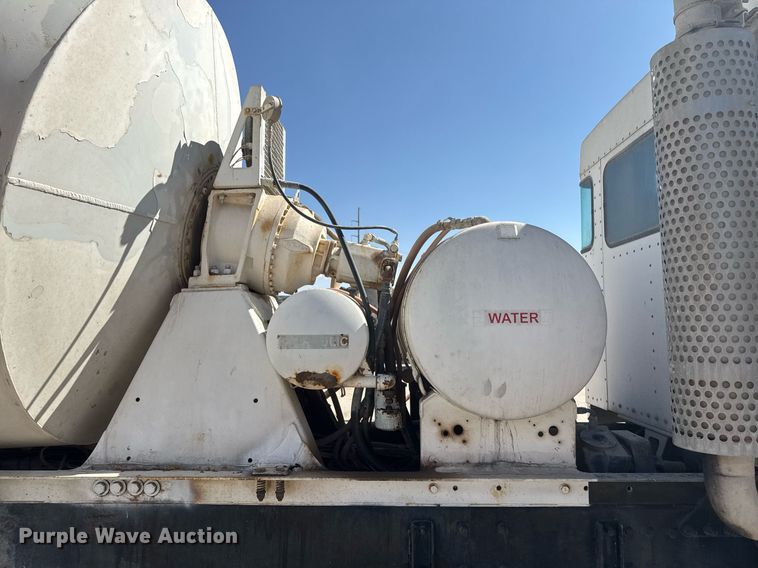 image for item DO2514 2006 Kenworth W900 ready mix truck