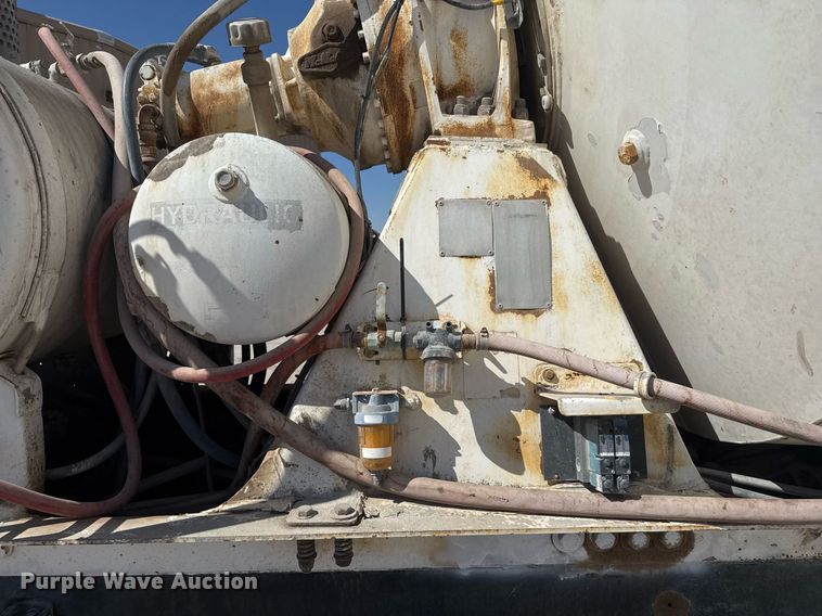 image for item DO2514 2006 Kenworth W900 ready mix truck