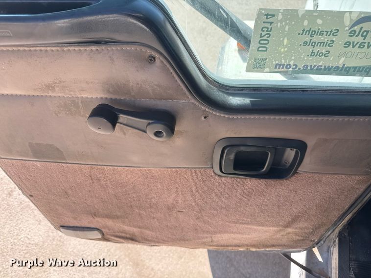 image for item DO2514 2006 Kenworth W900 ready mix truck