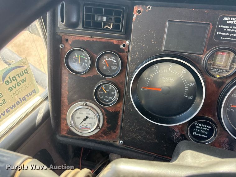 image for item DO2514 2006 Kenworth W900 ready mix truck