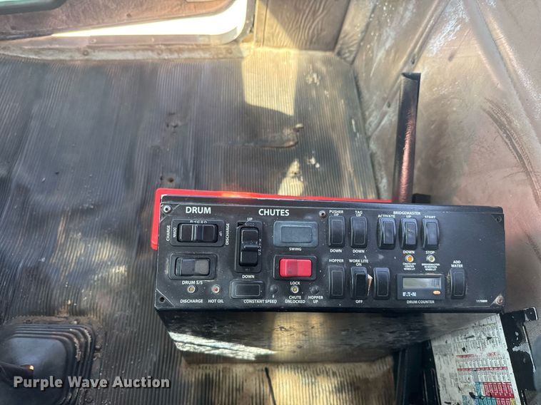 image for item DO2514 2006 Kenworth W900 ready mix truck