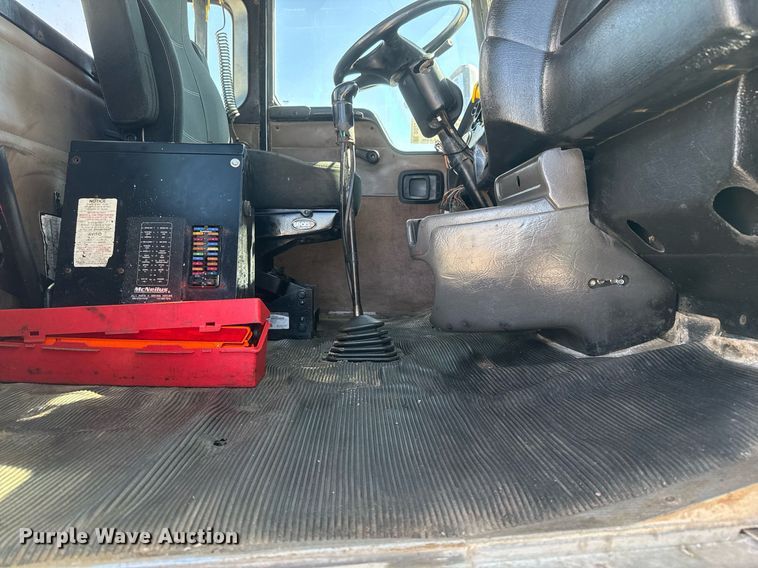 image for item DO2514 2006 Kenworth W900 ready mix truck