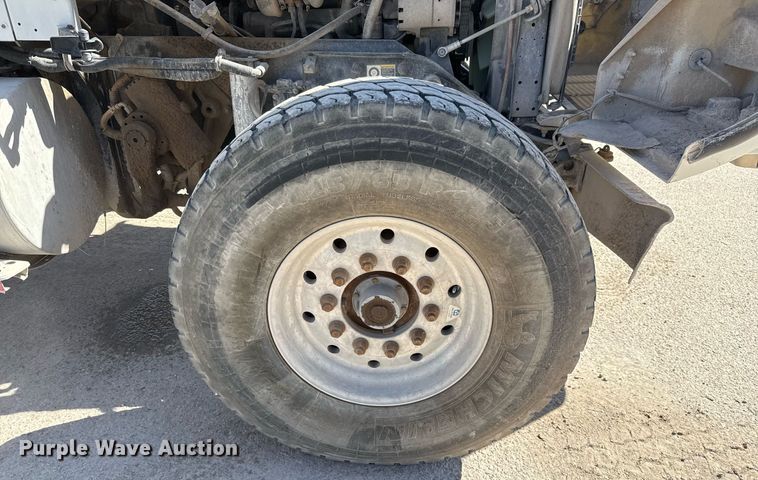 image for item DO2514 2006 Kenworth W900 ready mix truck