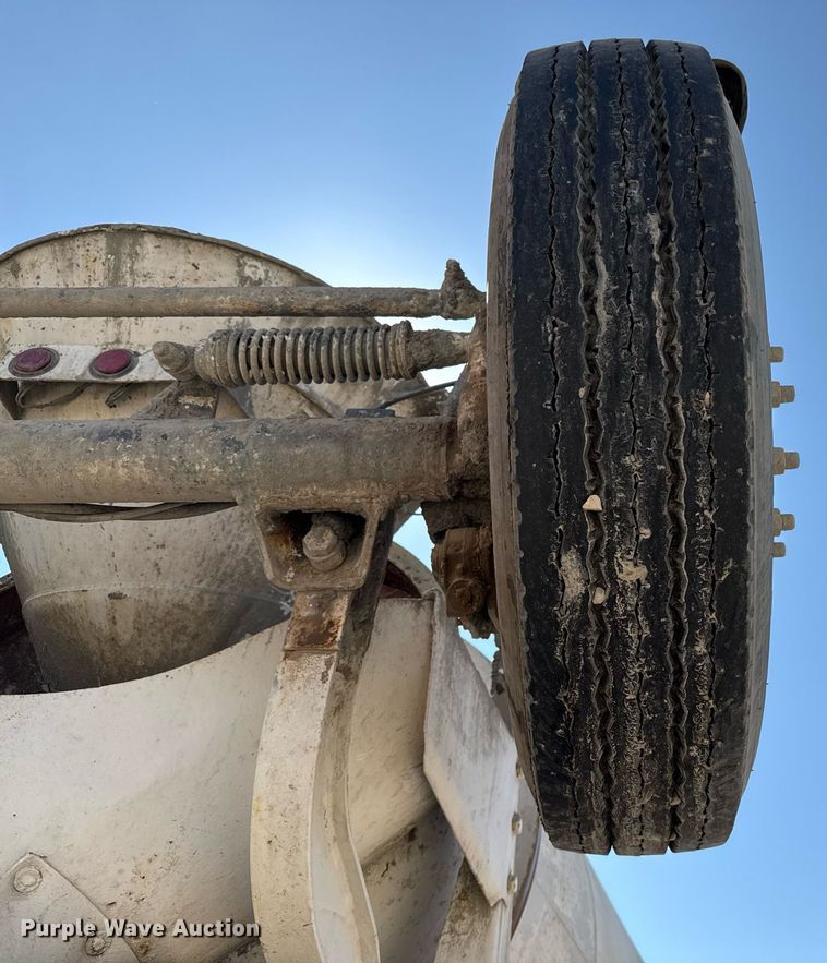 image for item DO2514 2006 Kenworth W900 ready mix truck