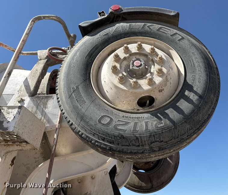 image for item DO2514 2006 Kenworth W900 ready mix truck