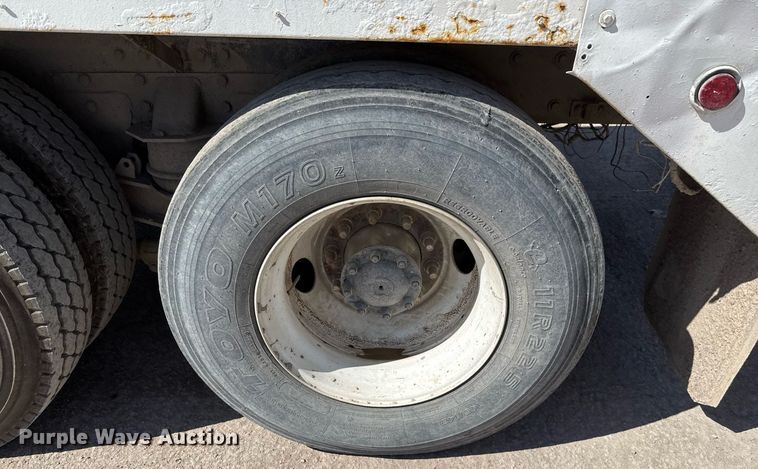 image for item DO2514 2006 Kenworth W900 ready mix truck