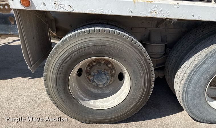 image for item DO2514 2006 Kenworth W900 ready mix truck