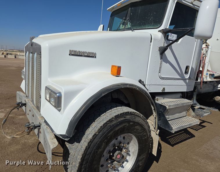 image for item DO2515 2006 Kenworth W900 ready mix truck
