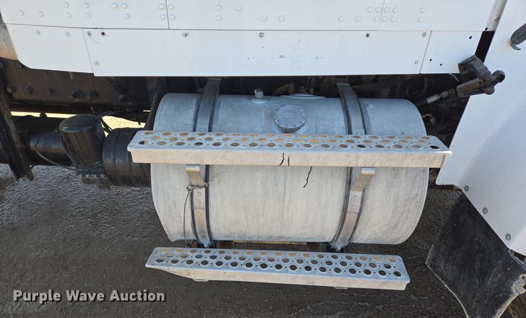 image for item DO2515 2006 Kenworth W900 ready mix truck