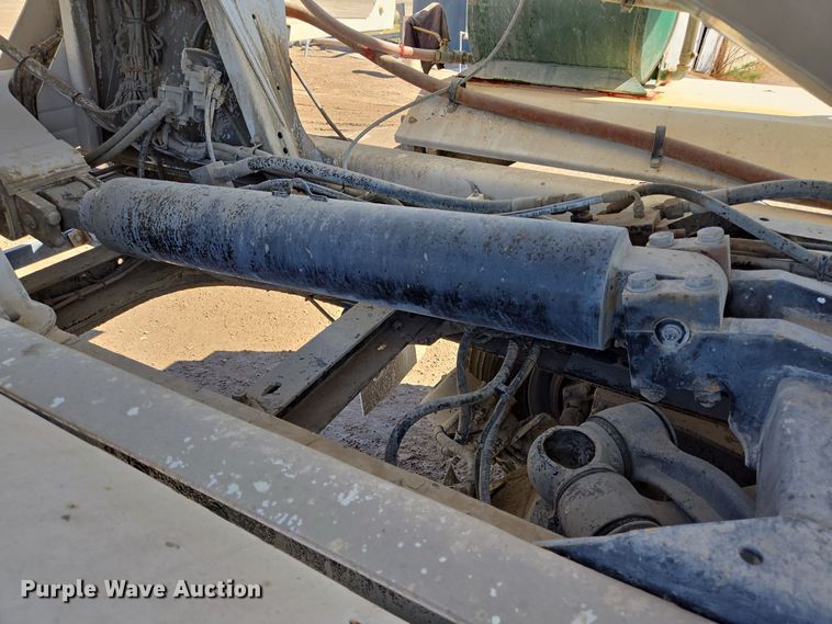 image for item DO2515 2006 Kenworth W900 ready mix truck