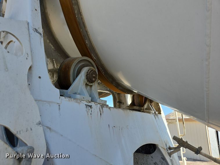 image for item DO2515 2006 Kenworth W900 ready mix truck