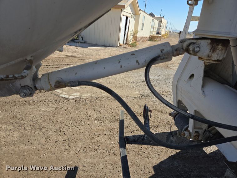 image for item DO2515 2006 Kenworth W900 ready mix truck