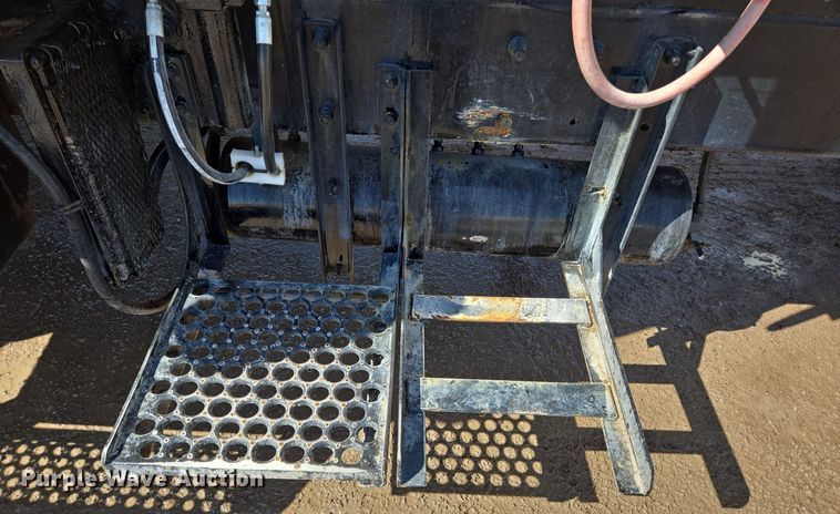 image for item DO2515 2006 Kenworth W900 ready mix truck