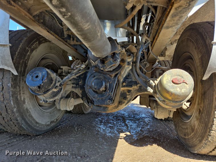 image for item DO2515 2006 Kenworth W900 ready mix truck