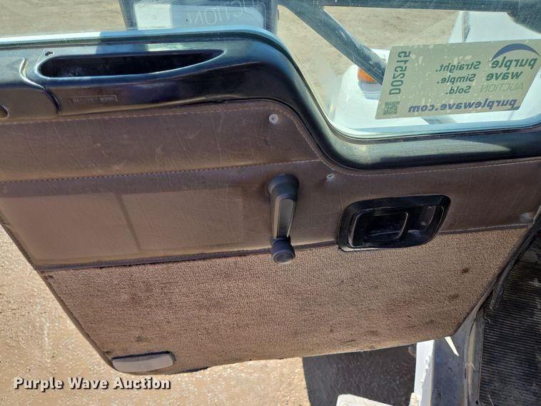 image for item DO2515 2006 Kenworth W900 ready mix truck