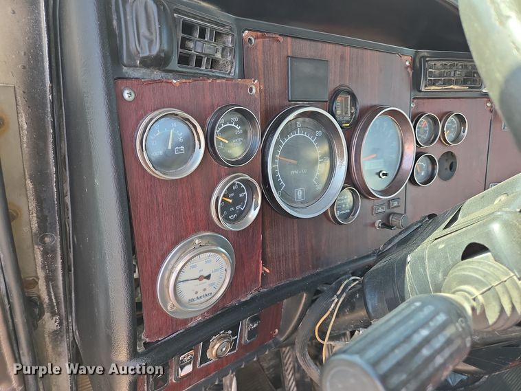 image for item DO2515 2006 Kenworth W900 ready mix truck