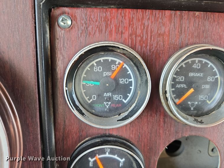 image for item DO2515 2006 Kenworth W900 ready mix truck