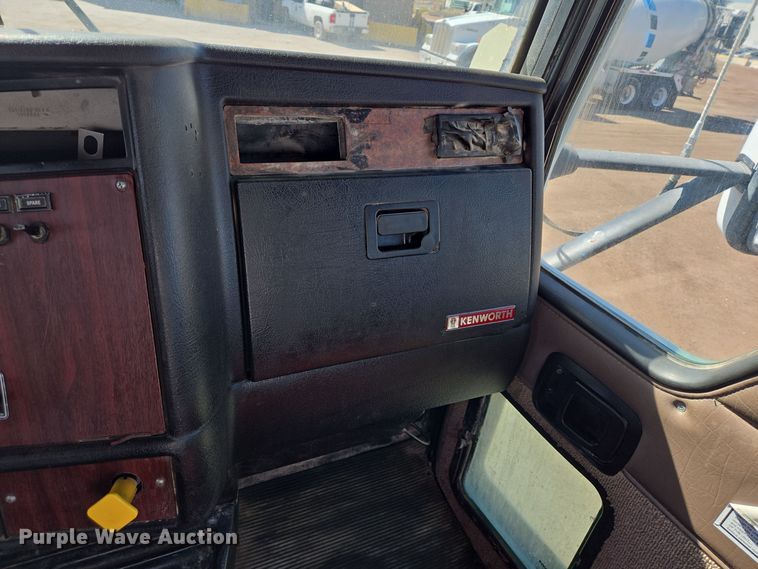 image for item DO2515 2006 Kenworth W900 ready mix truck