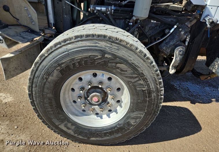 image for item DO2515 2006 Kenworth W900 ready mix truck