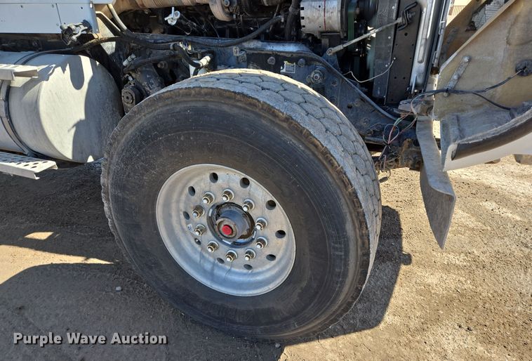 image for item DO2515 2006 Kenworth W900 ready mix truck