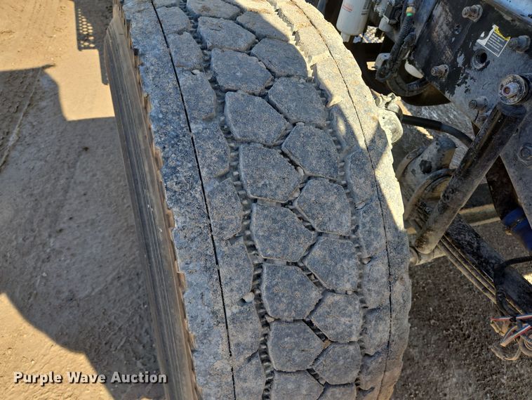 image for item DO2515 2006 Kenworth W900 ready mix truck