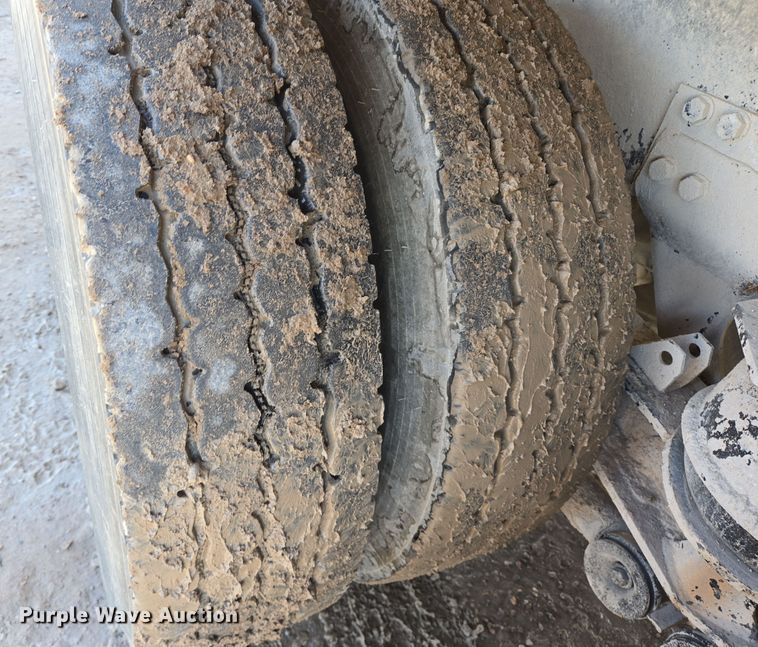 image for item DO2515 2006 Kenworth W900 ready mix truck