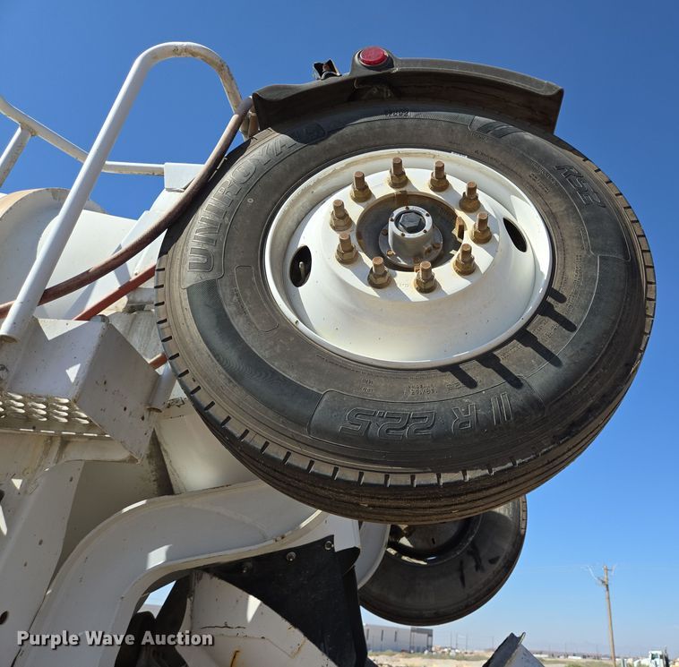 image for item DO2515 2006 Kenworth W900 ready mix truck