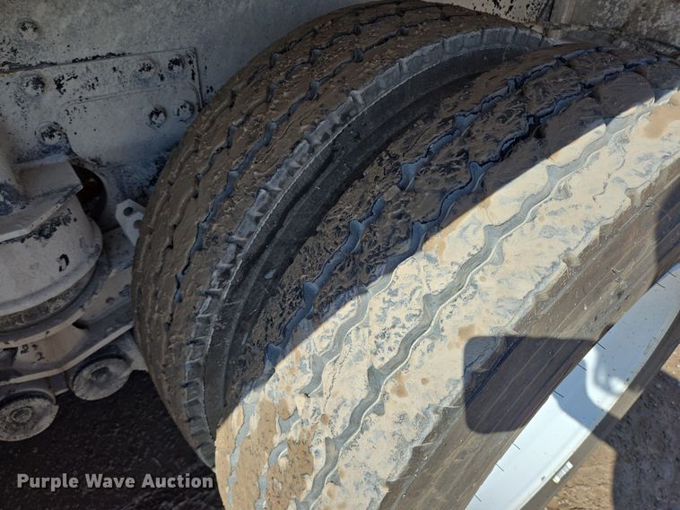 image for item DO2515 2006 Kenworth W900 ready mix truck