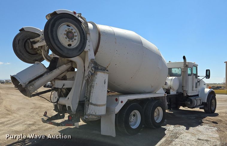 image for item DO2516 2006 Kenworth W900 ready mix truck