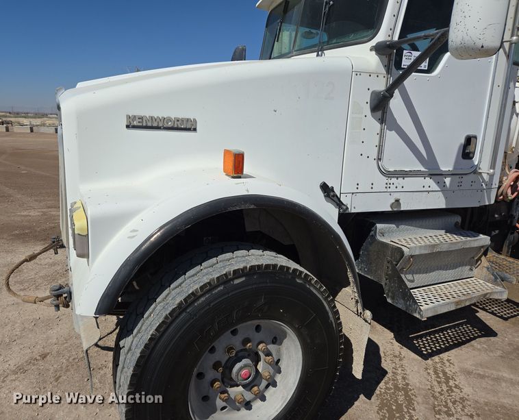 image for item DO2516 2006 Kenworth W900 ready mix truck